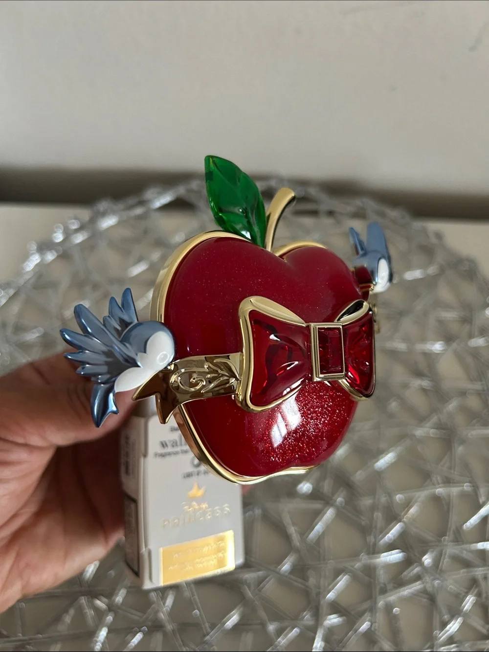 Bath & Body Works Disney Princess SNOW WHITE Red Apple Wallflower Plug